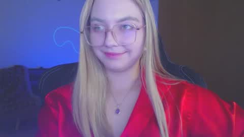 petalkiss online show from October 11, 2025, 4:16 pm