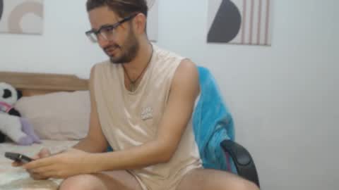 Snapshot of peter_x_annaud chatting on November 15, 2025, 11:07 am FELIPE online show from November 15, 2025, 11:07 am