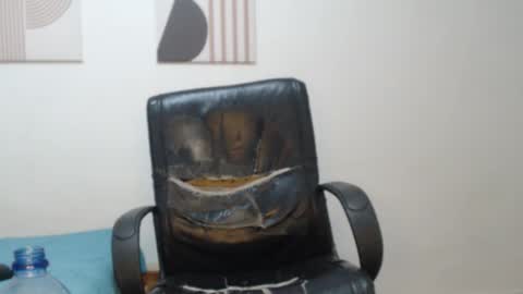 Snapshot of peter_x_annaud chatting on December 23, 2025, 10:13 am FELIPE online show from December 23, 2025, 10:13 am