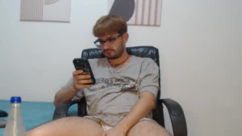 Snapshot of peter_x_annaud chatting on January 12, 2026, 12:16 am FELIPE online show from January 12, 2026, 12:16 am