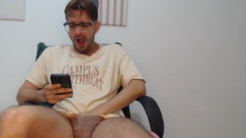 Snapshot of peter_x_annaud chatting on February 4, 2026, 12:22 pm FELIPE online show from February 4, 2026, 12:22 pm