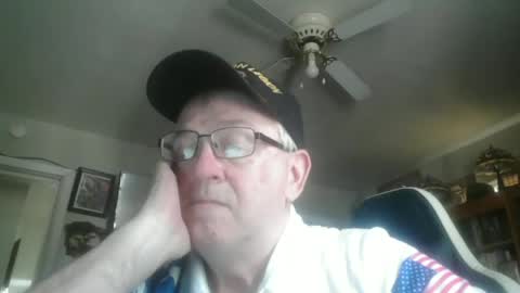 Snapshot of peterinohio57 chatting on July 4, 2026, 4:24 pm peterinohio57 online show from July 4, 2026, 4:24 pm
