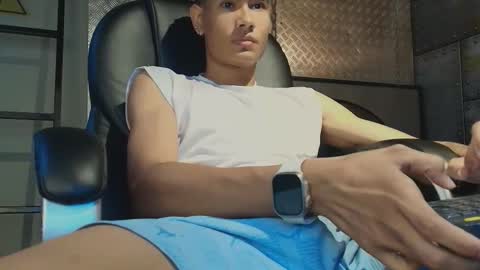 petersanders1 online show from November 24, 2025, 11:10 am