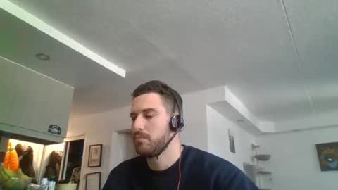 Snapshot of peterskinny24 chatting on December 6, 2024, 3:00 pm         ttps VF8L9ABFMref wl share online show from December 6, 2024, 3:00 pm