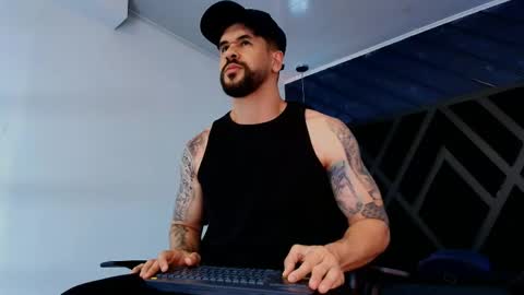 PETES EVANS new account online show from April 19, 2026, 4:17 pm