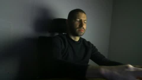 Paco online show from May 11, 2026, 7:55 pm