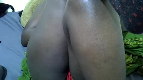 petite234 online show from November 21, 2025, 6:01 am