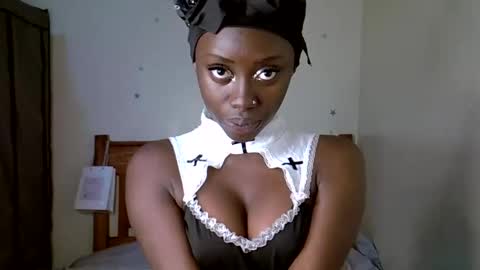 Snapshot of petite_charm chatting on April 17, 2026, 10:24 pm Charm online show from April 17, 2026, 10:24 pm
