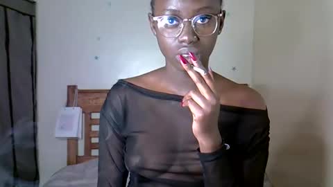 Snapshot of petite_charm chatting on April 21, 2026, 2:51 am Charm online show from April 21, 2026, 2:51 am