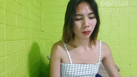 Snapshot of petite_dicklover chatting on January 11, 2025, 8:54 am Yuriee online show from January 11, 2025, 8:54 am