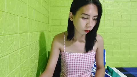 Snapshot of petite_dicklover chatting on March 2, 2025, 7:32 am Yuriee online show from March 2, 2025, 7:32 am