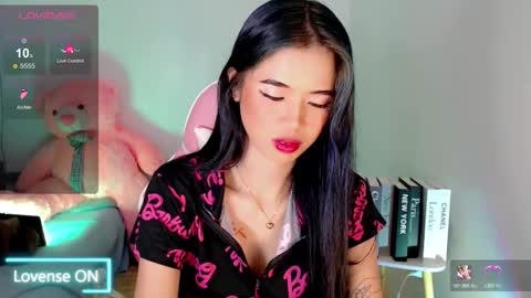 Snapshot of petite_jackyxx chatting on March 28, 2026, 3:50 am Jacky online show from March 28, 2026, 3:50 am