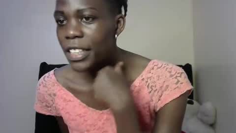 Snapshot of petite_lavi2 chatting on February 26, 2025, 2:04 am petite_lavi2 online show from February 26, 2025, 2:04 am