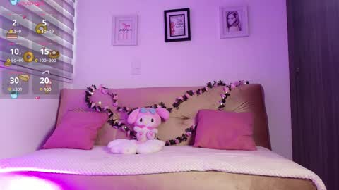 petite_marie_ online show from February 2, 2026, 9:57 pm