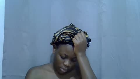 petite_melan online show from September 29, 2025, 2:00 pm