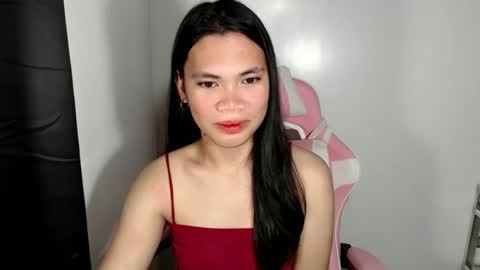 petite_pauline online show from March 4, 2026, 7:47 am