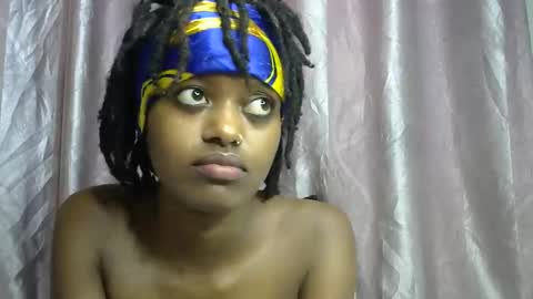 petite_star2 online show from January 9, 2026, 9:34 am