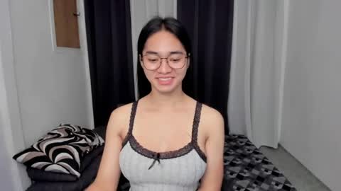 Snapshot of petiteasianmarian chatting on May 13, 2026, 11:44 pm bigcock Marian online show from May 13, 2026, 11:44 pm
