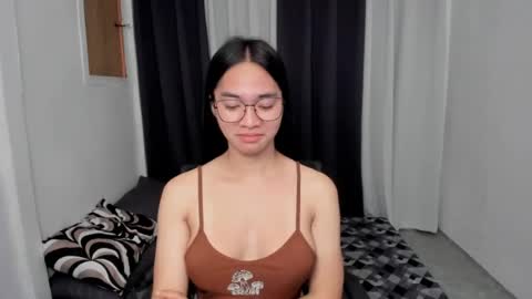 Snapshot of petiteasianmarian chatting on May 14, 2026, 11:55 pm bigcock Marian online show from May 14, 2026, 11:55 pm