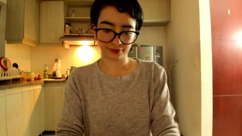 Lunna online show from April 5, 2026, 12:08 am