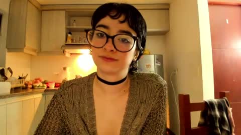 Lunna online show from April 20, 2026, 12:46 am