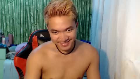 Snapshot of petitehugecockxnxxx chatting on March 6, 2025, 2:51 am Call me jake online show from March 6, 2025, 2:51 am