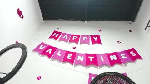 danna online show from February 20, 2025, 4:18 am