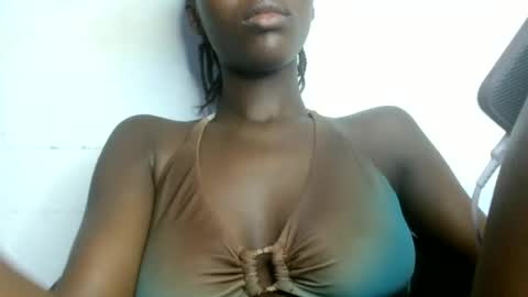 Snapshot of petitgirl88 chatting on July 1, 2026, 6:07 pm petitgirl88 online show from July 1, 2026, 6:07 pm