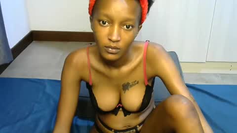 petitpearl online show from March 5, 2025, 4:02 pm