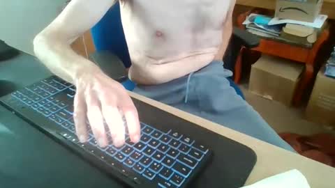 petitwilly online show from November 26, 2025, 9:21 am