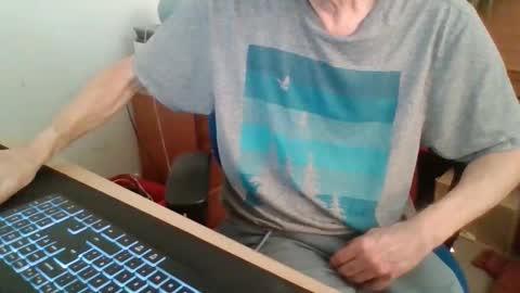 petitwilly online show from February 17, 2026, 9:39 am