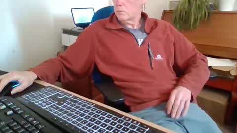 petitwilly online show from March 26, 2026, 2:22 pm