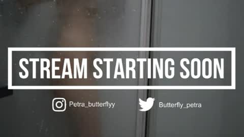 Snapshot of petra_butterfly chatting on April 26, 2026, 1:14 am i.. .U can call me Nick .... Help me to reach 200 thumbs up online show from April 26, 2026, 1:14 am