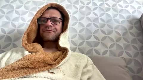 Snapshot of petrovichxxx81 chatting on May 22, 2026, 6:53 am petrovichxxx81 online show from May 22, 2026, 6:53 am