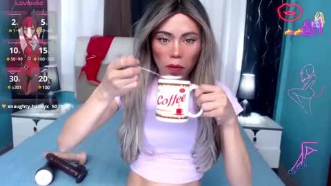 Snapshot of pettie_bigload chatting on February 7, 2025, 8:11 am Jim online show from February 7, 2025, 8:11 am