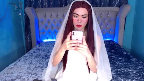 Snapshot of pettie_bigload chatting on September 18, 2025, 12:23 am Jim online show from September 18, 2025, 12:23 am