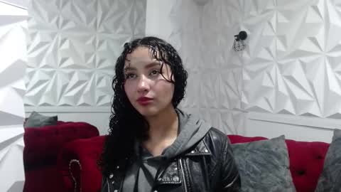 Snapshot of pettymoon chatting on October 23, 2025, 11:53 am Moon online show from October 23, 2025, 11:53 am