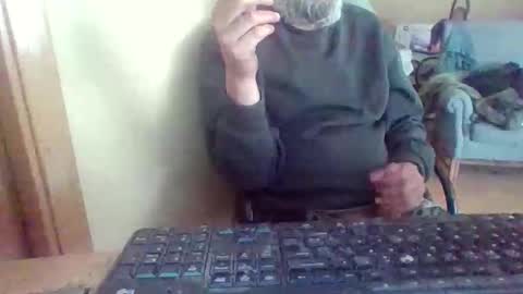 Snapshot of peyo873996 chatting on April 13, 2026, 1:49 pm peyo873996 online show from April 13, 2026, 1:49 pm