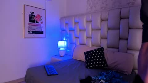 Peyton online show from November 17, 2025, 12:00 pm