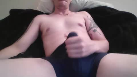 pgramlin09 online show from April 28, 2026, 10:15 pm