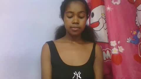 phania185885 online show from April 19, 2026, 4:39 pm