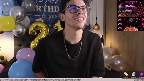 Snapshot of phantom_bigger1 chatting on December 1, 2024, 4:29 pm phantom_bigger1 online show from December 1, 2024, 4:29 pm