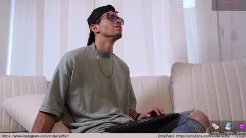 Snapshot of phantom_bigger1 chatting on December 6, 2024, 9:02 pm phantom_bigger1 online show from December 6, 2024, 9:02 pm