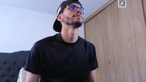 Snapshot of phantom_bigger1 chatting on January 6, 2025, 5:59 pm phantom_bigger1 online show from January 6, 2025, 5:59 pm