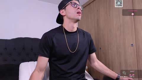 Snapshot of phantom_bigger1 chatting on January 13, 2025, 1:28 pm phantom_bigger1 online show from January 13, 2025, 1:28 pm