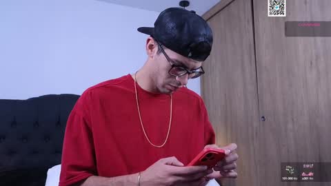 Snapshot of phantom_bigger1 chatting on January 15, 2025, 2:02 pm phantom_bigger1 online show from January 15, 2025, 2:02 pm