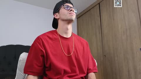 Snapshot of phantom_bigger1 chatting on January 15, 2025, 10:02 pm phantom_bigger1 online show from January 15, 2025, 10:02 pm