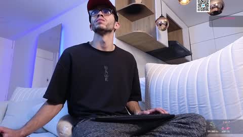 Snapshot of phantom_bigger1 chatting on January 30, 2025, 11:11 am phantom_bigger1 online show from January 30, 2025, 11:11 am