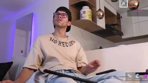 Snapshot of phantom_bigger1 chatting on February 17, 2025, 11:55 am phantom_bigger1 online show from February 17, 2025, 11:55 am