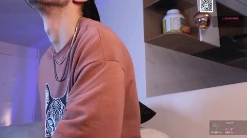 Snapshot of phantom_bigger1 chatting on February 21, 2025, 11:33 am phantom_bigger1 online show from February 21, 2025, 11:33 am